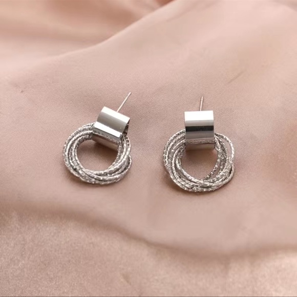 Silver 925 plated Elegant Earrings - Picture 3 of 4